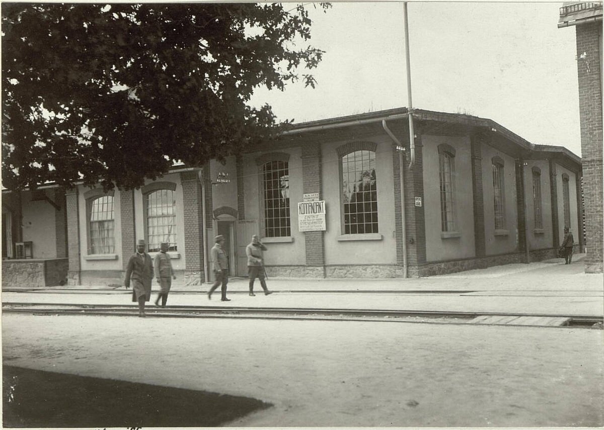 Inspection of fortification depot No. 7 at the cellulose factory in Villach, 1915