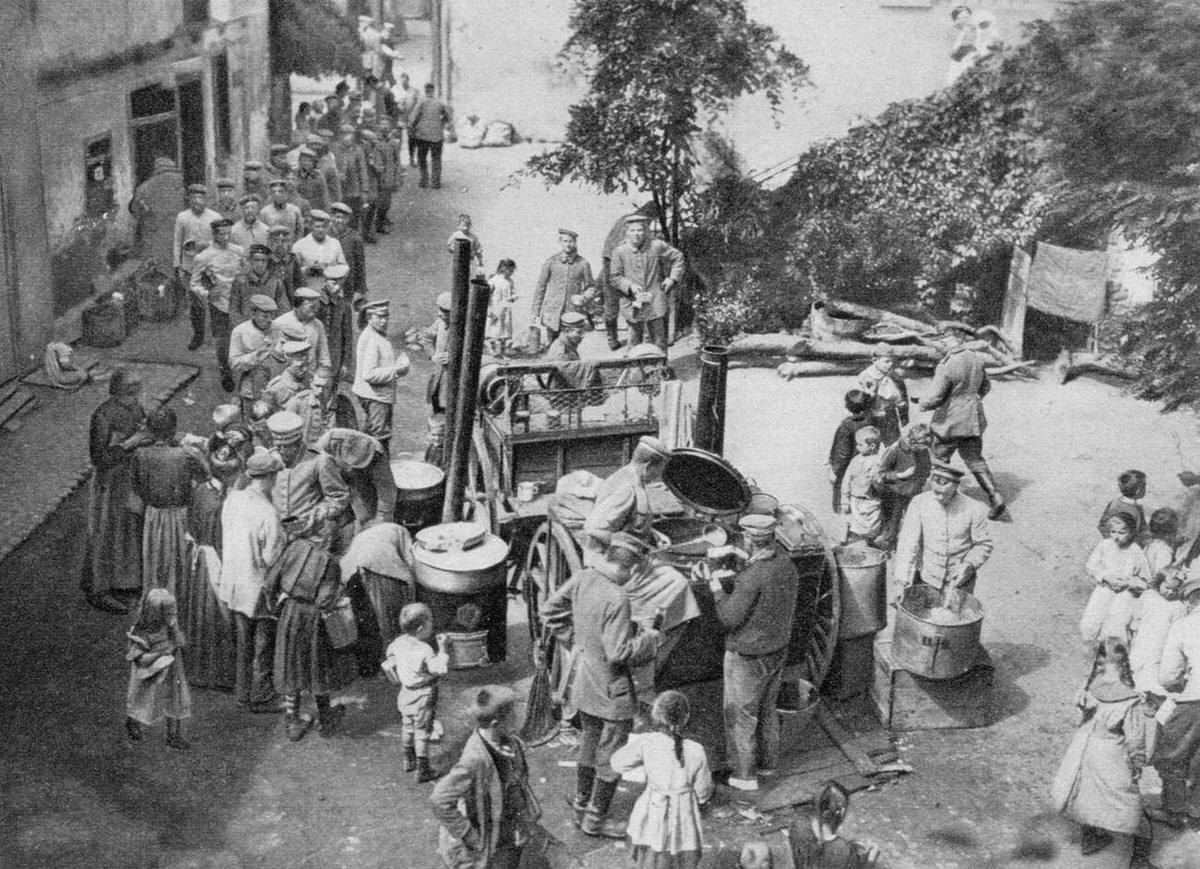German traveling kitchen in the Vosges, France, 1916