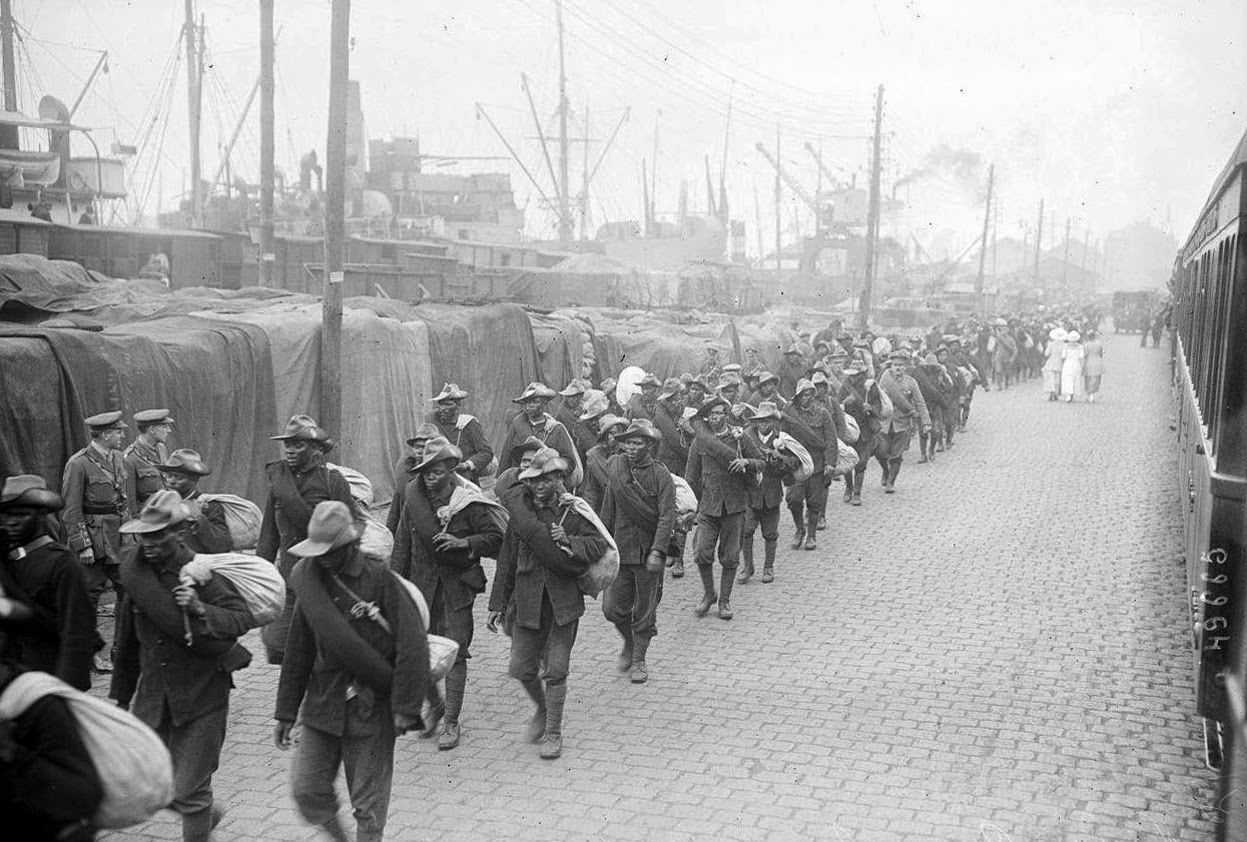 Colonial troops landing in the harbor of Boulogne-sur-Mer, France, 1917