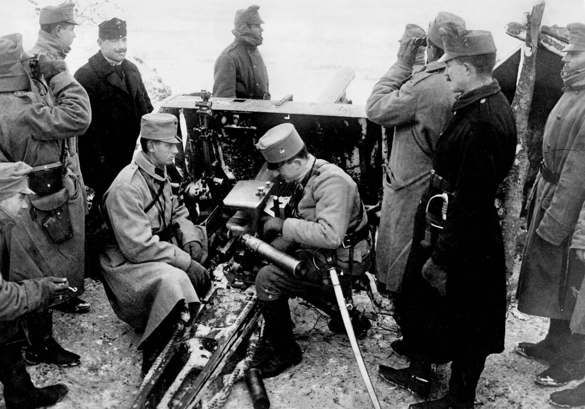 Austrian artillery soldiers in Bukovina, 1914