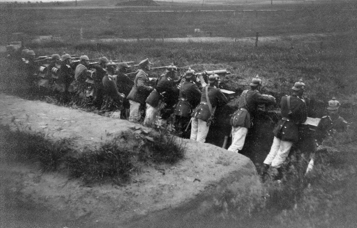 German troops at machine gun and rifle practice in Darmstadt, 1918