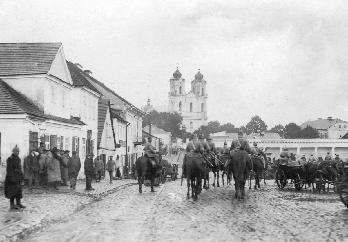 German troops in a Russian border town, 1914