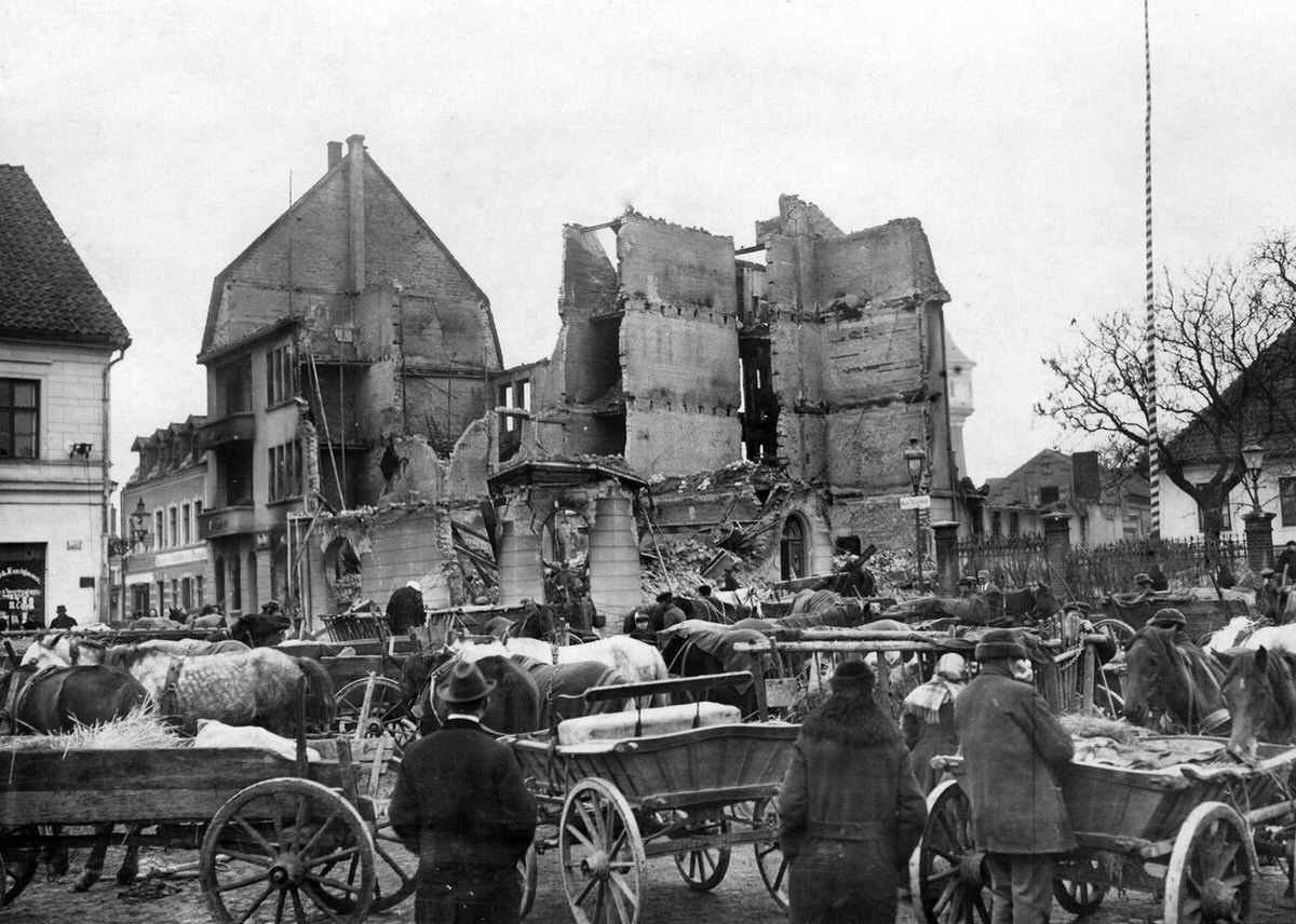 Ruins in Ortelsburg, 1914