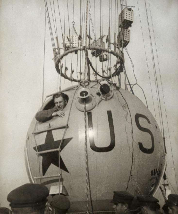 Soviet stratospheric balloon in Russia, 1933