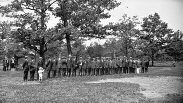 Chinese Canadians Late 1800s and Early 1900s