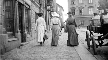 Women Tennis Style early 20th Century