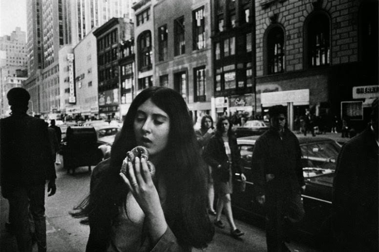 Provocative Street Photography of Women in New York City in the 1960s and 1970s