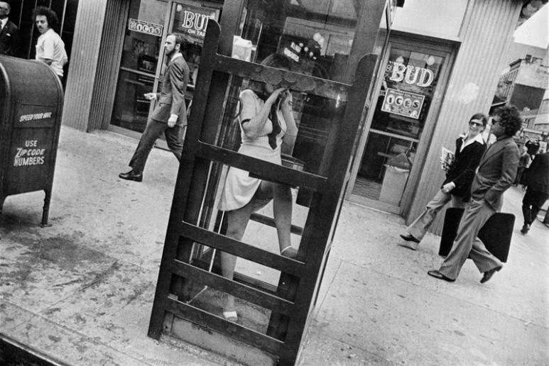 Provocative Street Photography of Women in New York City in the 1960s and 1970s