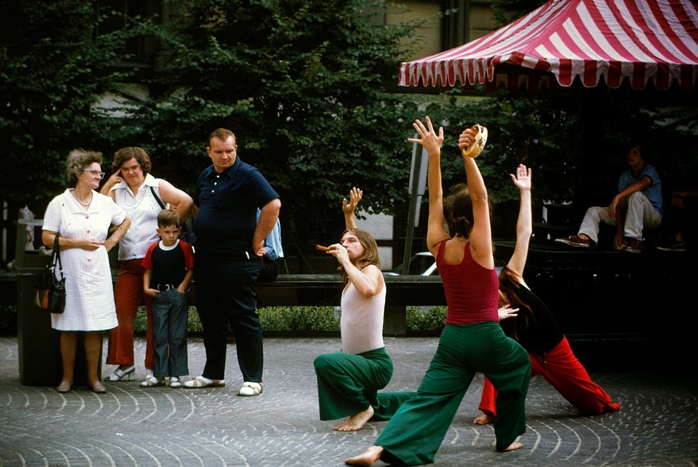 D'aug Days (pronounced dog) is a month long presentation of all the arts at downtown Cincinnati's immensely popular public plaza, Fountain Square. Dancers from New Media Theater, a Cincinnati group, Cincinnati, Ohio, 1973