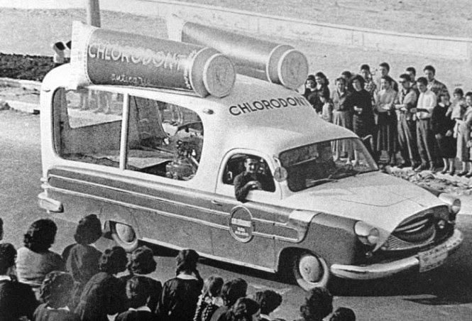 Car for Chiorodont toothpaste