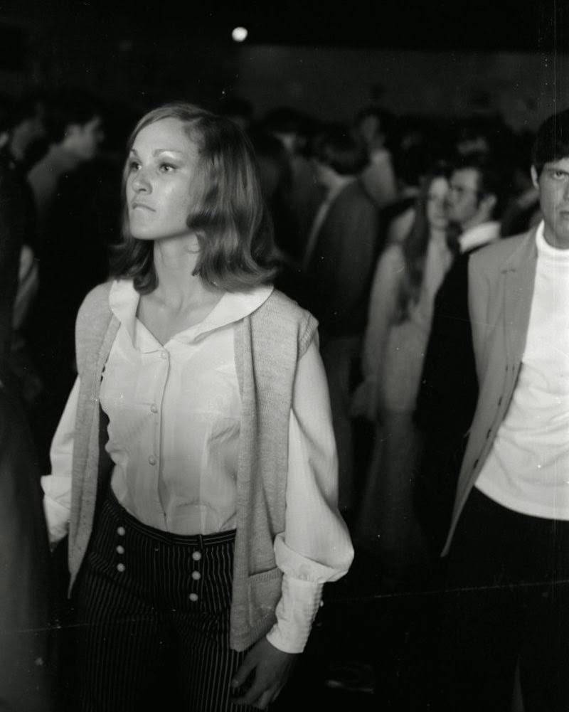 Rare Photographs Show Teenage Dancers at a New Zealand Youth Club in 1969