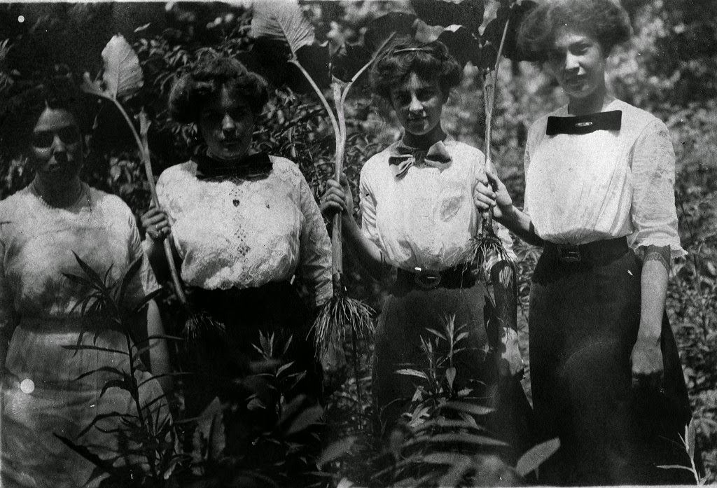 Daily Life at Glen Eden Boarding School Through 1911 and 1912