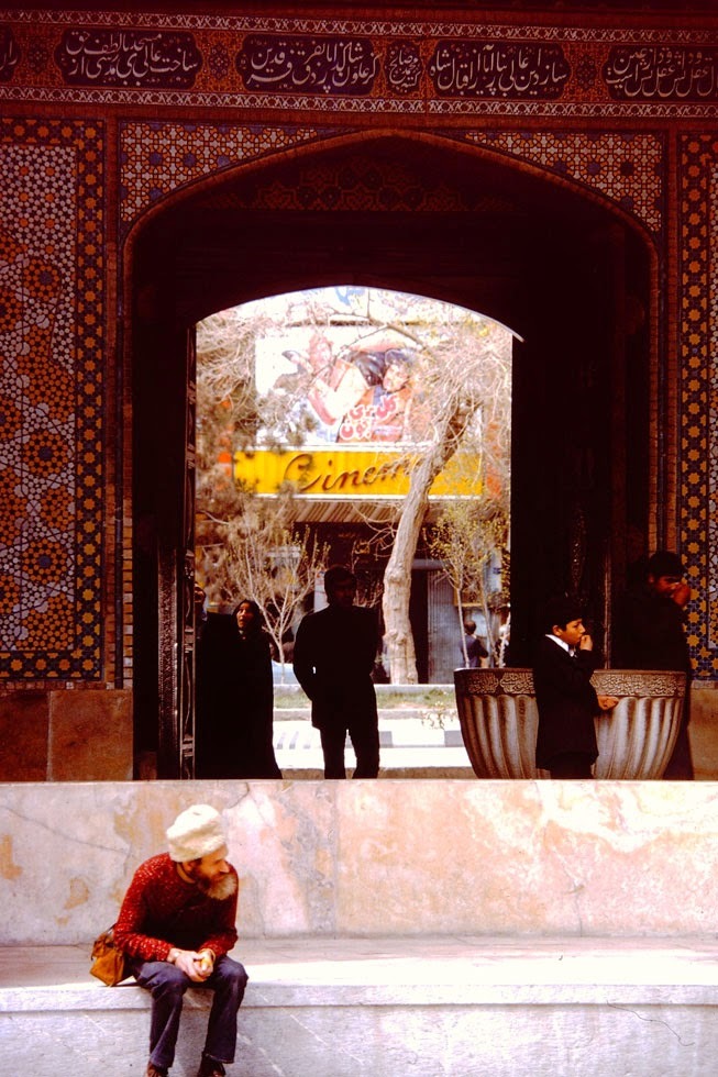 A typical movie house in Tehran, showing both foreign and Iranian movies.