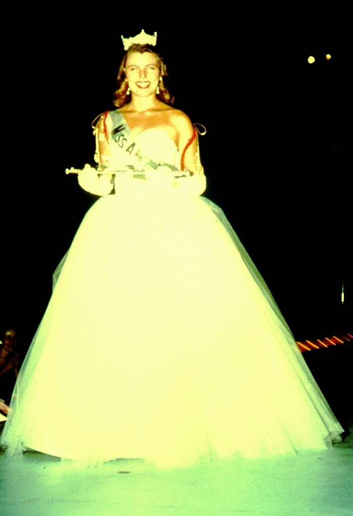 Color Photographs Capture the 1957 Miss America Contest