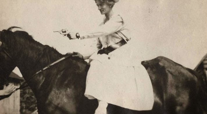 Stunning Vintage Photos of Women with their Guns from the Past