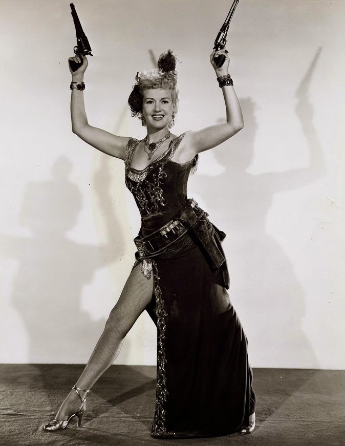 Stunning Vintage Photos of Women with their Guns from the Past