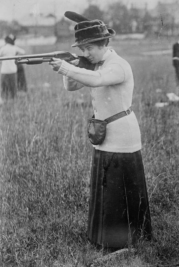 Stunning Vintage Photos of Women with their Guns from the Past