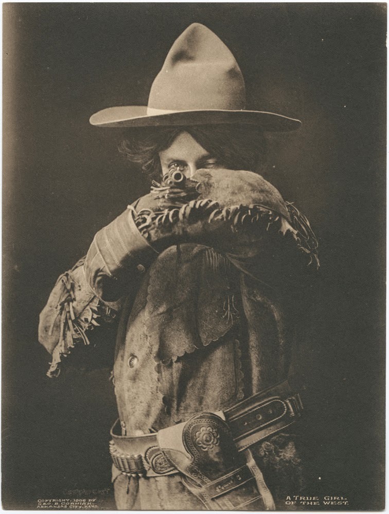 Stunning Vintage Photos of Women with their Guns from the Past