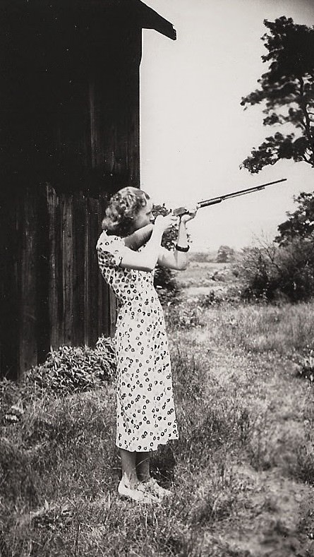 Stunning Vintage Photos of Women with their Guns from the Past