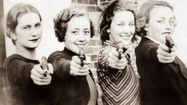 Stunning Vintage Photos of Women with their Guns from the Past